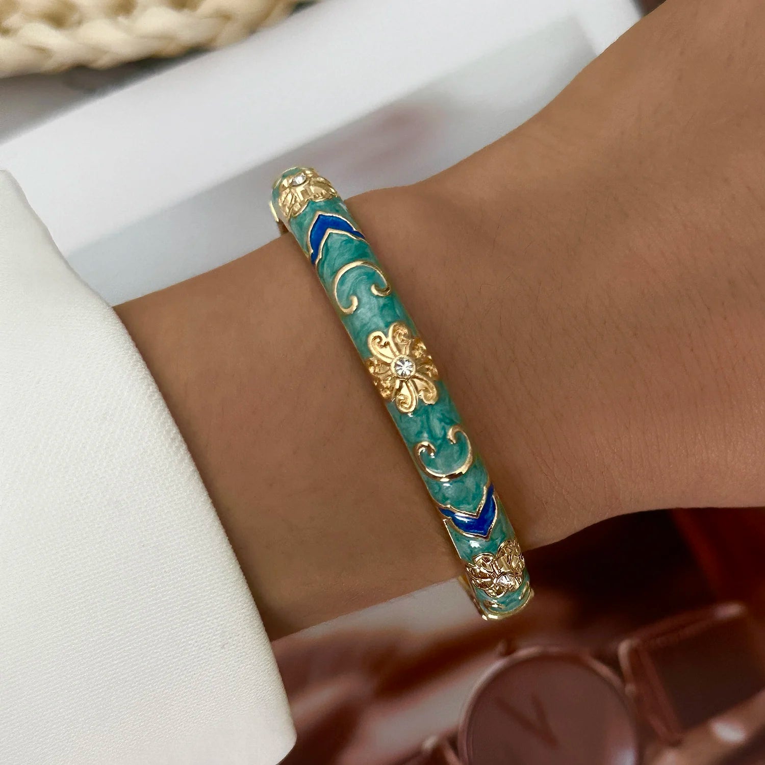 Jonc Cloisonné Fleurs Colorées – Style Doré