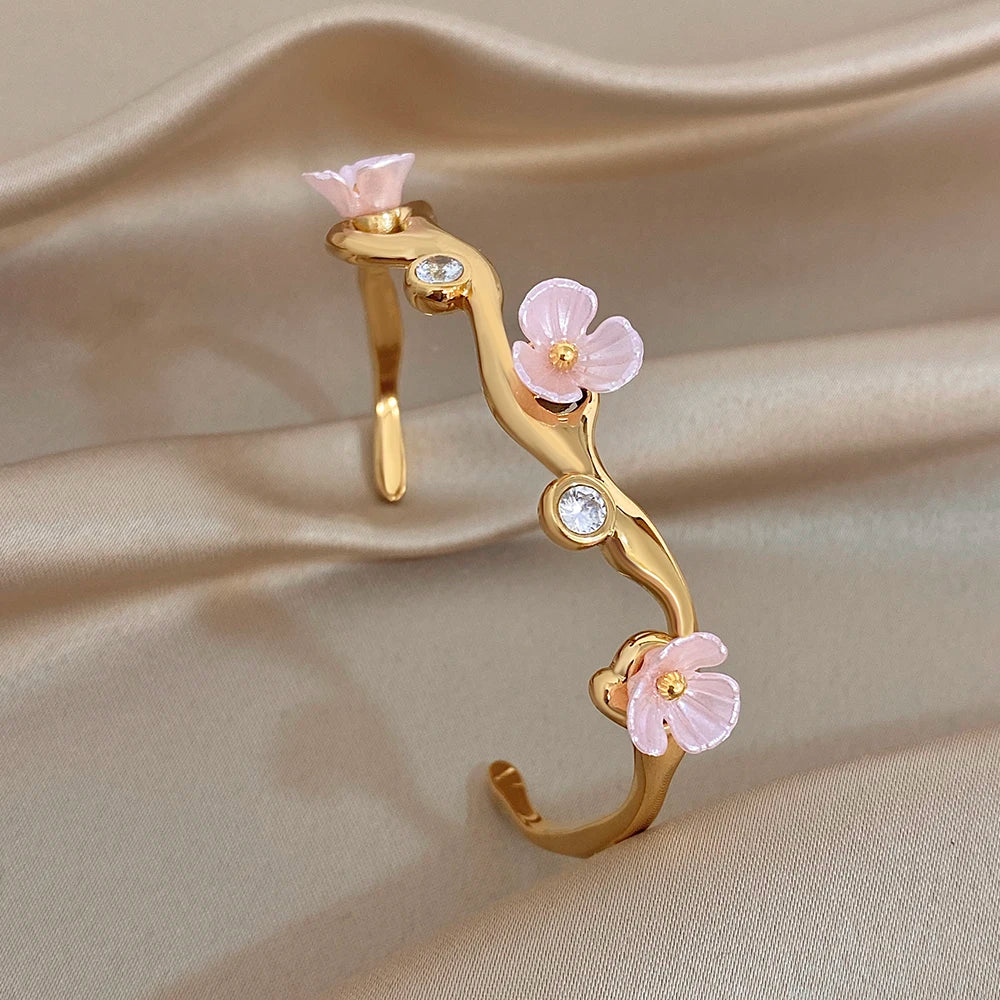 Jonc Manchette Fleur Zircon – Acier Inoxydable Doré